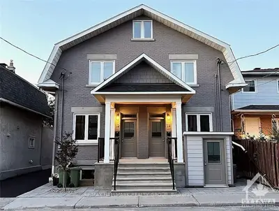 15 Marier Avenue A, Vanier and Kingsview Park, ON K1L 5S6