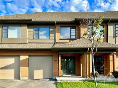 194 LARIMAR Circle, Blossom Park - Airport and Area, ON K1X 0B6