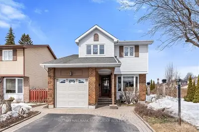 6417 LOIRE Drive, Orleans - Convent Glen and Area, ON K1C 3H1