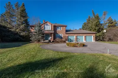 14 SPRING CRESS Drive, Bells Corners and South to Fallowfield, ON K2R 1A8