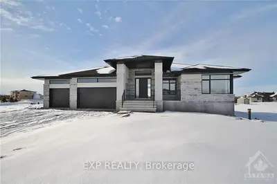 1560 RANGELAND Avenue, Greely - Metcalfe - Osgoode - Vernon and Area, ON K4P 0E1