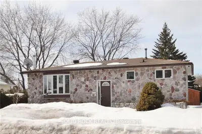51 LAURIE Court, Kanata, ON K2L 1S2