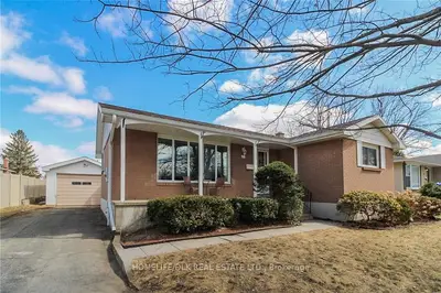 21 VANIER Drive, Brockville, ON K6V 3J6
