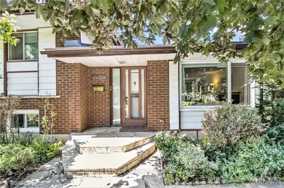 2630 FLANNERY Drive, Billings Bridge - Riverside Park and Area, ON K1V 8M2