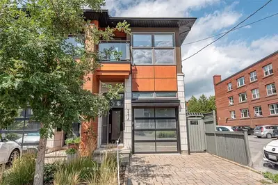 351 A WHITBY Avenue, Carlingwood - Westboro and Area, ON K2A 0B3