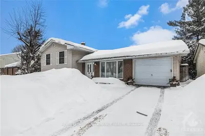 2330 OGILVIE Road, Beacon Hill North - South and Area, ON K1J 7N6