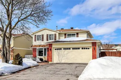 1090 CHABLIS Park, Orleans - Convent Glen and Area, ON K1C 2T4