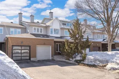 72 Hunters Glen Crescent, Hunt Club - South Keys and Area, ON K1T 3R1