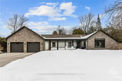 683 KAMA Place, Beacon Hill North - South and Area, ON K1J 8W2
