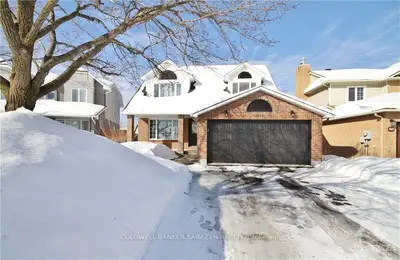 3011 COURTYARD Crescent, Blossom Park - Airport and Area, ON K1T 3R8