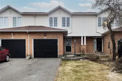 24 WHALINGS Circle, Stittsville - Munster - Richmond, ON K2S 1S4