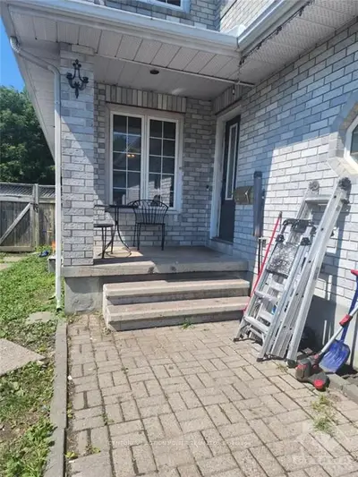 1552 MAXIME Street, Cyrville - Carson Grove - Pineview, ON K1B 3L1