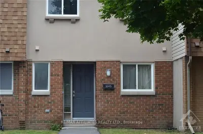 3045 OLYMPIC Way, Blossom Park - Airport and Area, ON K1T 1Y7