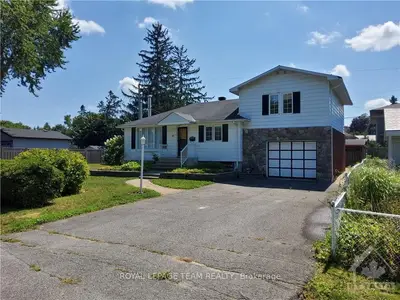 48 GRANTON Avenue, Meadowlands - Crestview and Area, ON K2G 1W8