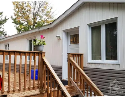 15 ROWAN Road, Stittsville - Munster - Richmond, ON K2S 1B7