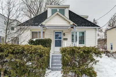 146 LAVAL Street, Vanier and Kingsview Park, ON K1L 7Z4