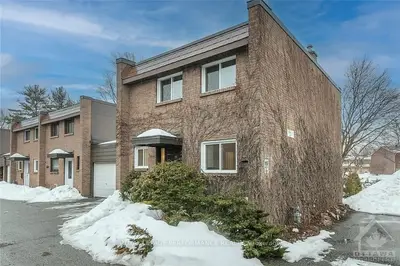 3R ARNOLD Drive, Bells Corners and South to Fallowfield, ON K2H 6V6