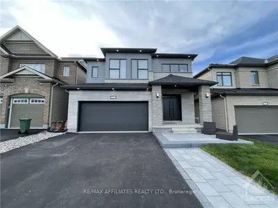 555 PARADE Drive, Stittsville - Munster - Richmond, ON K2S 0Y1