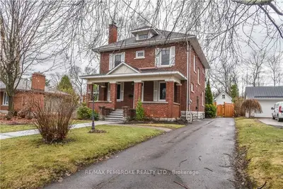 302 SUPPLE Street, Pembroke, ON K8A 3H2