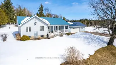 24 CROOKED RAPIDS Road, North Algona Wilberforce, ON K0J 1T0