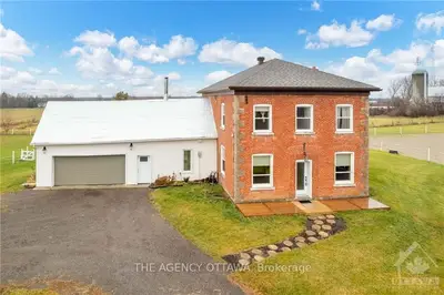 10481 HYNDMAN Road, North Dundas, ON K0E 1S0