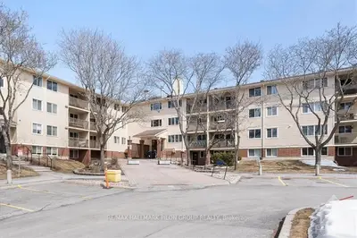 6470 BILBERRY Drive 208, Orleans - Convent Glen and Area, ON K1C 4P1