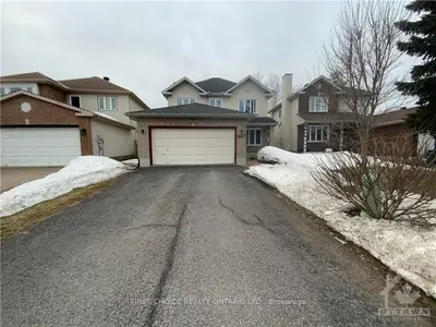 867 CLEARCREST Crescent, Orleans - Cumberland and Area, ON K4A 3G1