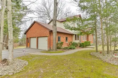 1108 Christian Road, Prince Edward County, On K0k 1g0