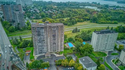 1195 RICHMOND Road 807, Woodroffe, ON K2B 8E4