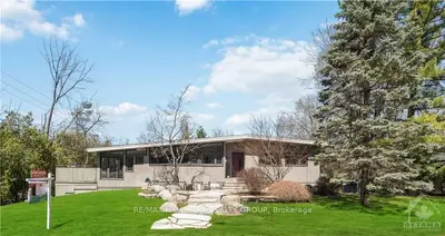1 BRIARCLIFFE Drive, Beacon Hill North - South and Area, ON K1J 6E3