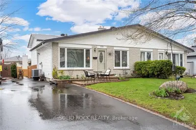 976 CHARLTON Drive, Cyrville - Carson Grove - Pineview, ON K1J 8B3