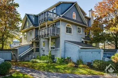918 TANGUAY Court, Kanata, ON K2L 3X5