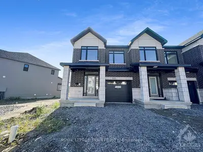 555 TAHOE Heights, Leitrim, ON K1T 0X4