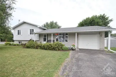 3 OLYMPIC Street, Russell, ON K0A 1W1