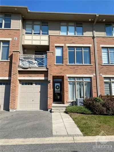 137 LIONEL, Orleans - Cumberland and Area, ON K4A 3N2