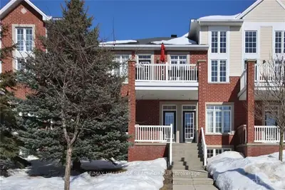137 EYE BRIGHT Crescent, Blossom Park - Airport and Area, ON K1V 2K5