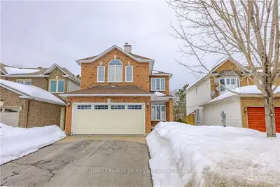 25 PICASSO Drive, Hunt Club - South Keys and Area, ON K1G 5S9