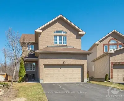 267 KIWANIS Court, Hunt Club - South Keys and Area, ON K1T 0H7