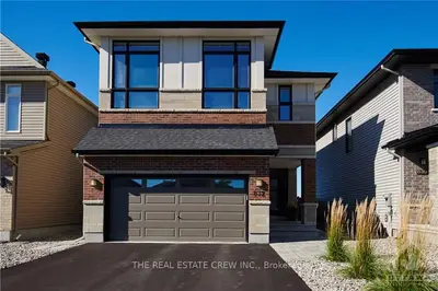 832 Carnelian Crescent, Blossom Park - Airport And Area, On K1x 0a7