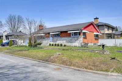 2359 RENFIELD Road, Alta Vista and Area, ON K1H 7W1