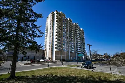 200 LAFONTAINE Avenue 410, Vanier and Kingsview Park, ON K1L 8K8