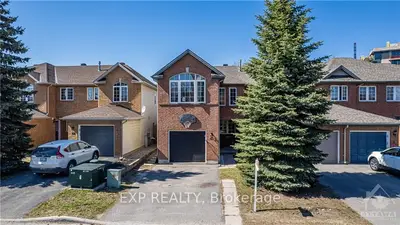 42 SCOUT Street, Carlington - Central Park, ON K2C 4C4
