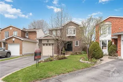 44 PINETRAIL Crescent, South of Baseline to Knoxdale, ON K2G 5A5