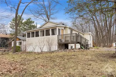1059 BAYVIEW Drive, Constance Bay - Dunrobin - Kilmaurs - Woodlawn, ON K0A 3M0
