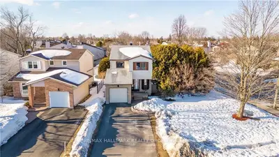 1726 SUMMERLANDS Crescent, Orleans - Cumberland and Area, ON K1E 2Y2