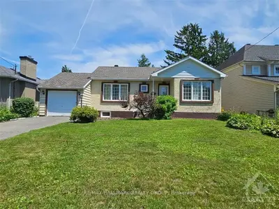 2281 COURTICE Avenue, Alta Vista and Area, ON K1H 7G7