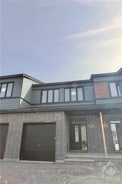 884 PASEANA Place, Kanata, ON K2V 0P5
