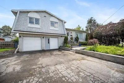 6890 ROCQUE Street 2, Orleans - Convent Glen and Area, ON K1C 1A5