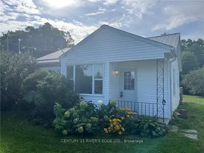417 STATION Road, Front of Leeds & Seeleys Bay, ON K7G 2V3