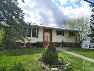 8 VICTORIA Street, Athens, ON K0E 1B0